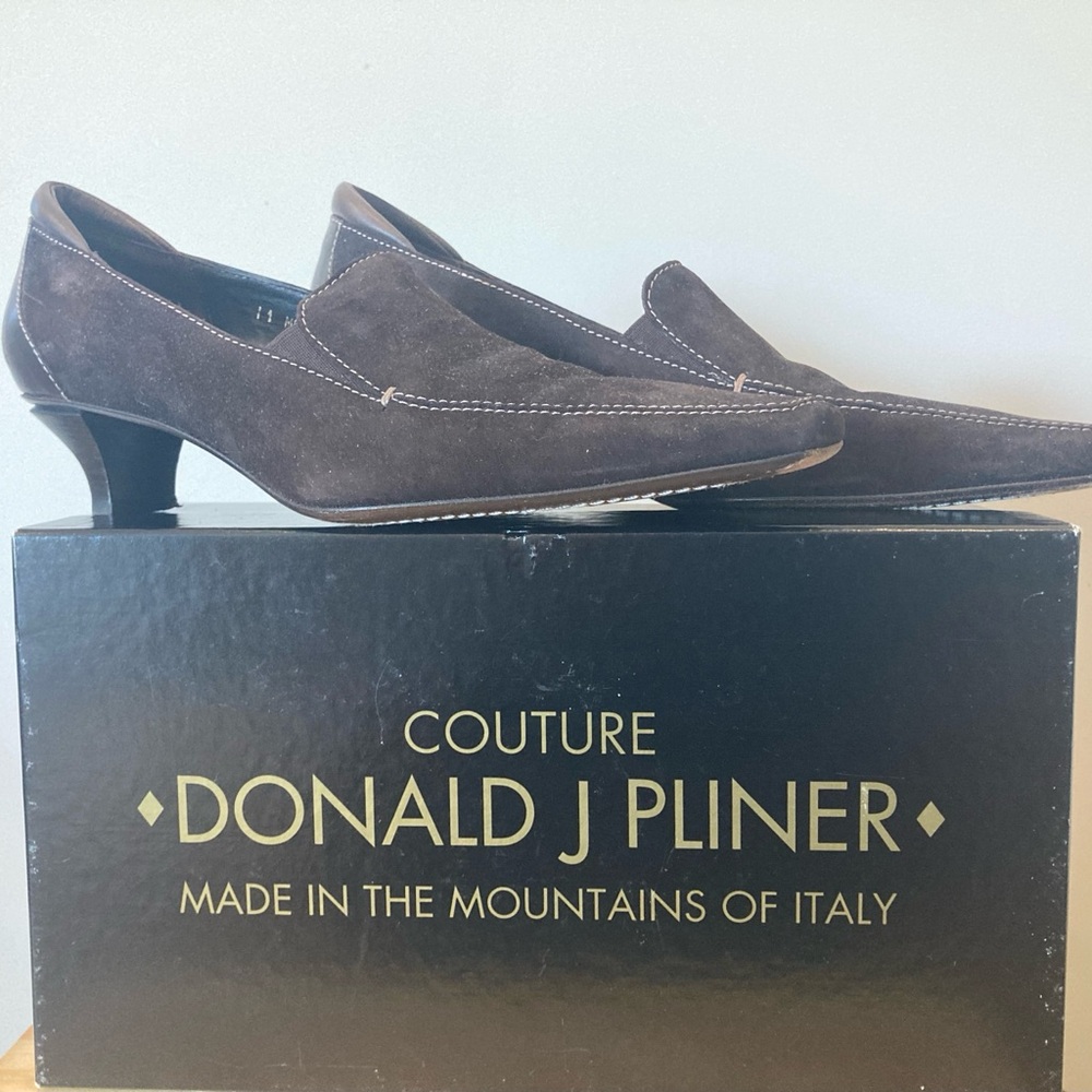 Couture Donald J Pilner - Merik Expresso Suede size 8M